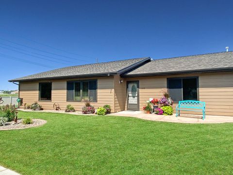 Condominium in Sidney MT 1508 4th St. SW.jpg