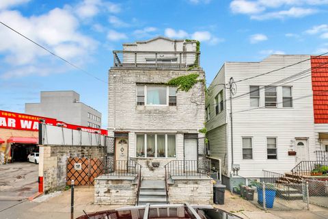Multi Family in Brooklyn NY 1011 Banner Ave.jpg