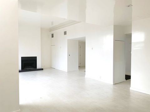 Condominium in New York NY 216 East 47th Street #PH.jpg