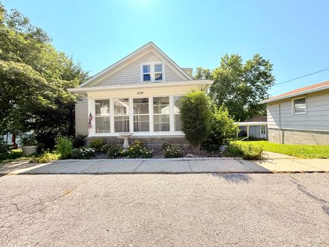 Single Family Residence in Nebraska City NE 1214 S 3rd St.jpg