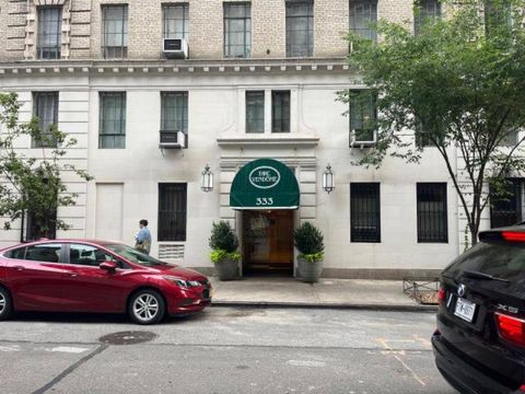 Condominium in New York NY 333 West 56th Street #2M 1.jpg
