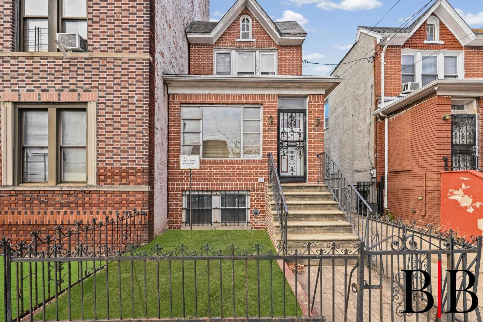 252 56th St, Brooklyn, NY 11203
