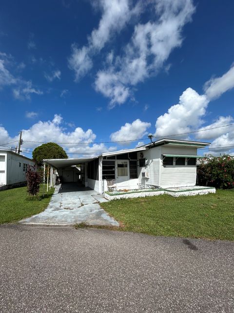Manufactured Home in Lakeland FL 463 Holiday Blvd.jpg