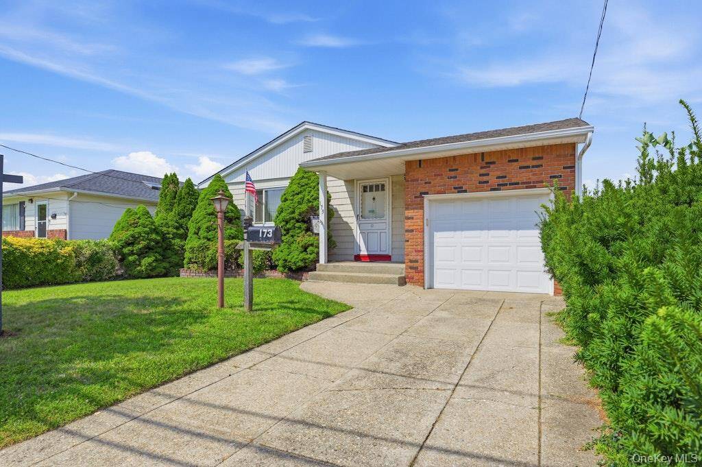 173 12th St, Bethpage, NY 11714 photo