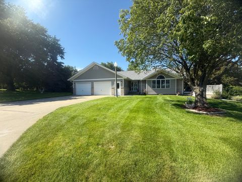 Single Family Residence in Albion NE 222 E Fairview St.jpg
