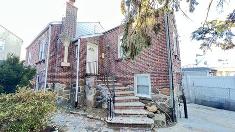 Single Family Residence in BRONX NY 2759 Tenbroeck Ave.jpg
