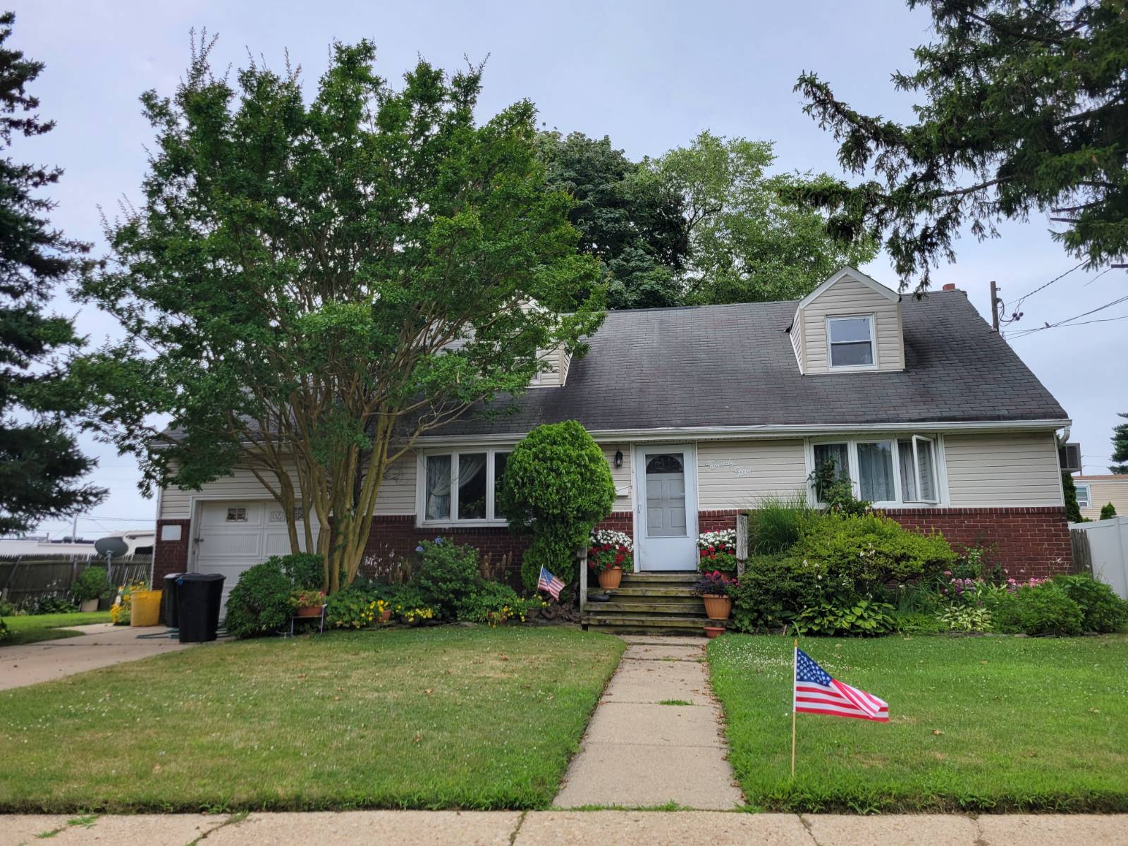 25 Violet St, Bethpage, NY 11714