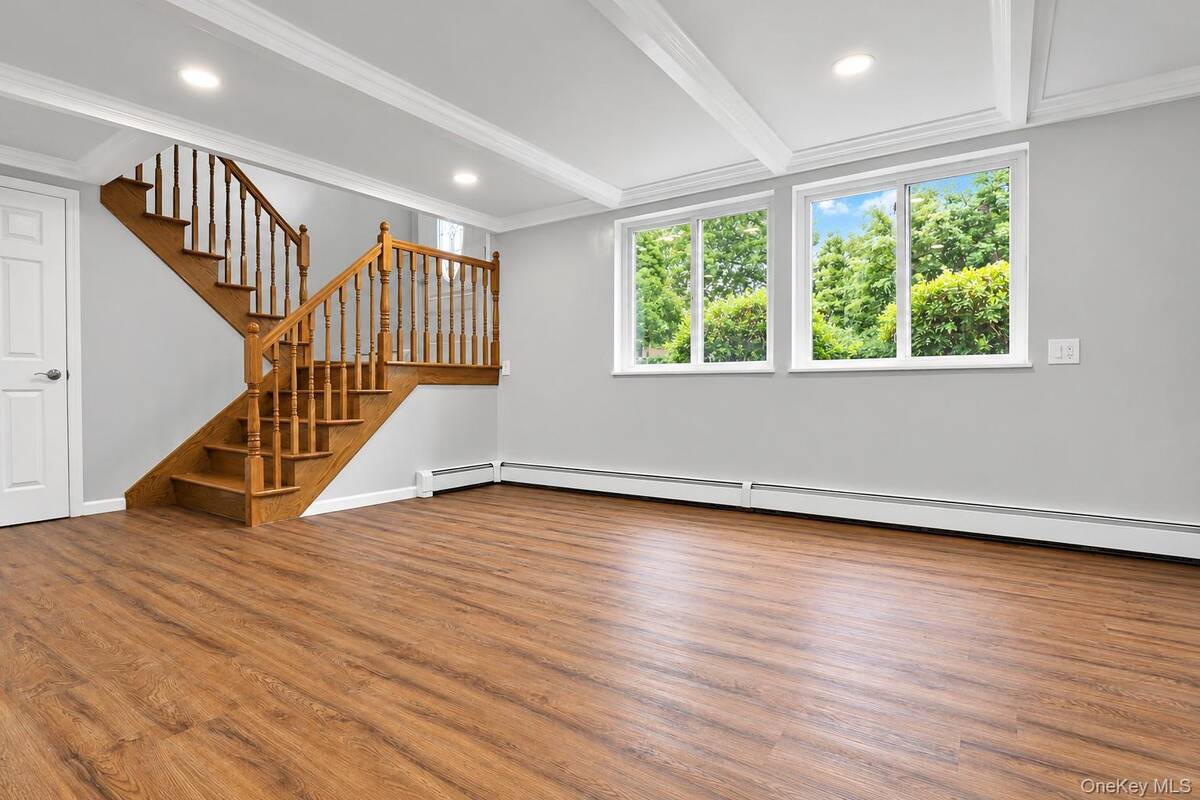 18 University Heights Dr, Stony Brook, NY 11790 photo
