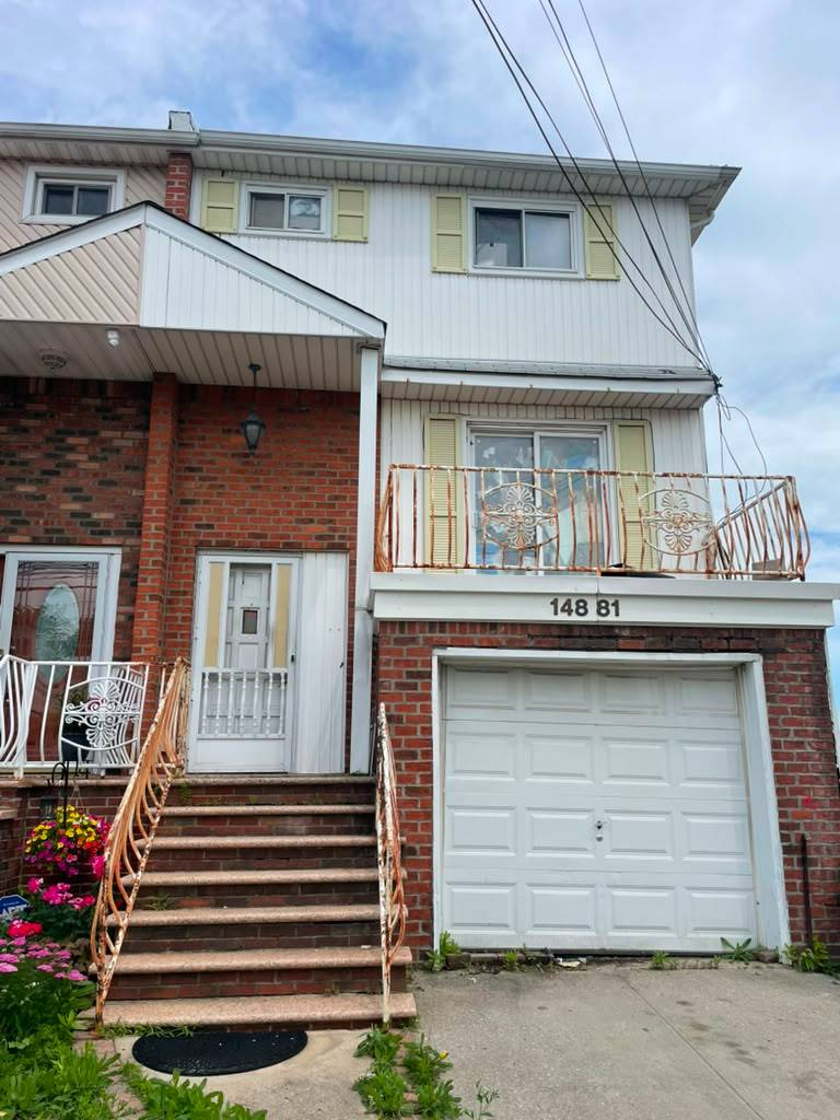 148 81 262nd Pl, Rosedale, NY 11422