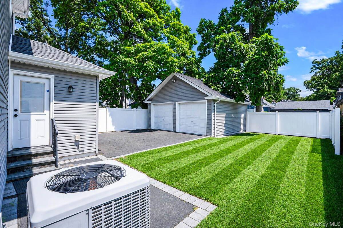 1365 Langdon Blvd, Rockville Centre, NY 11570 photo