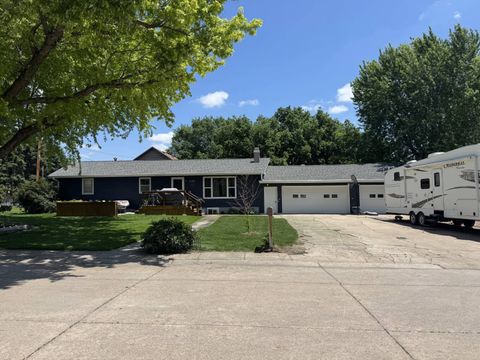Single Family Residence in Broken Bow NE 244 N 14th Ave.jpg