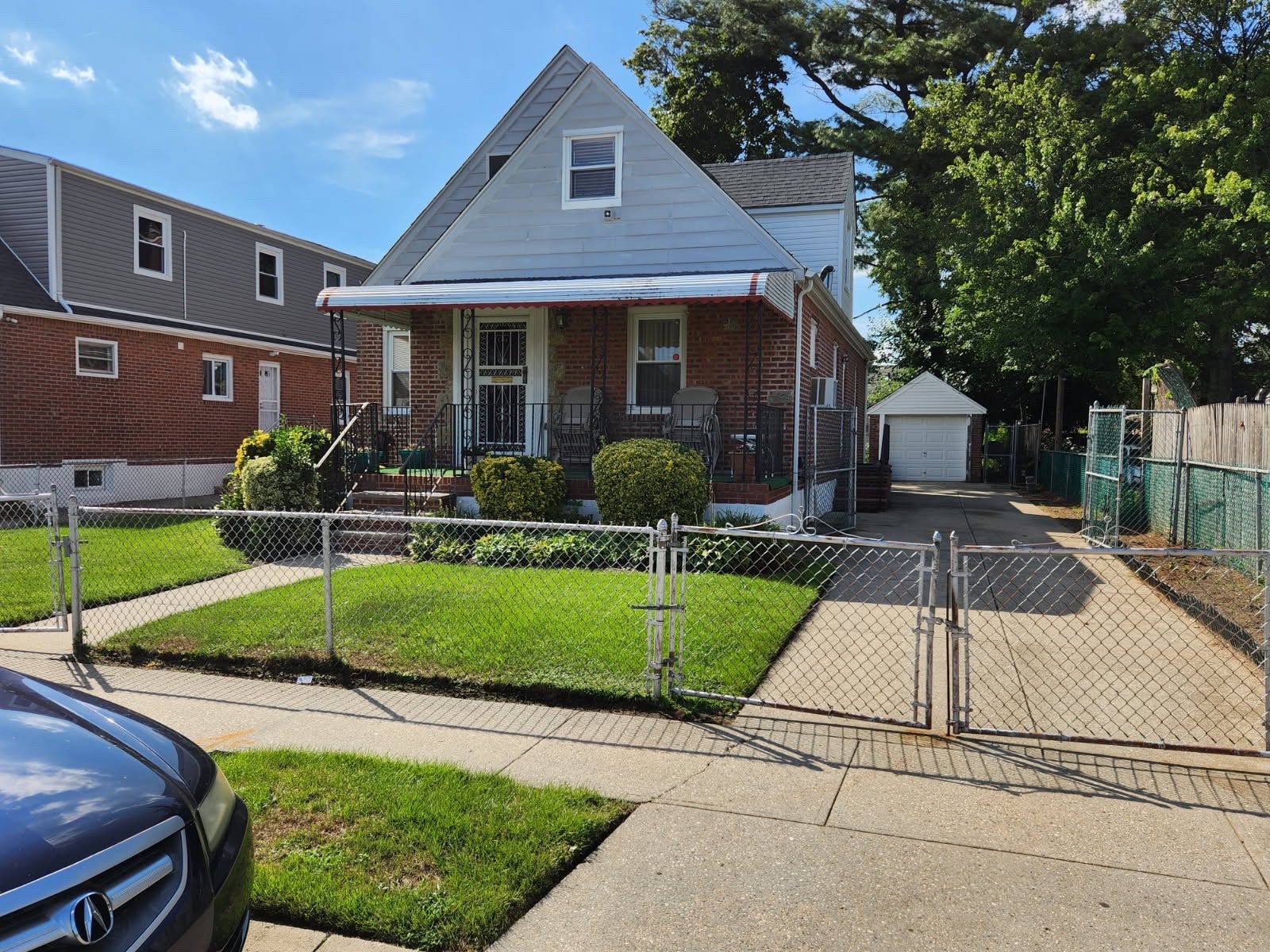 130 12 233rd St, Laurelton, NY 11422