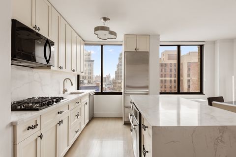 Condominium in New York NY 5 East 22nd Street #19D 4.jpg