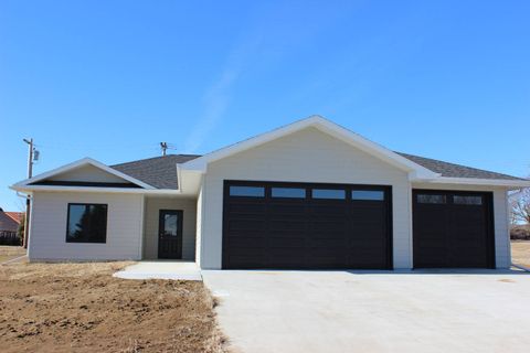 Single Family Residence in Wausa NE 802 S. Bismark Circle.jpg