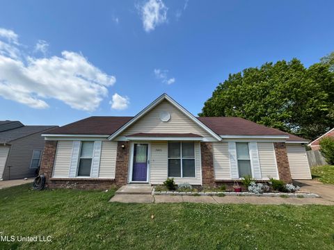 Single Family Residence in Horn Lake MS 3840 Heathcliff Drive.jpg