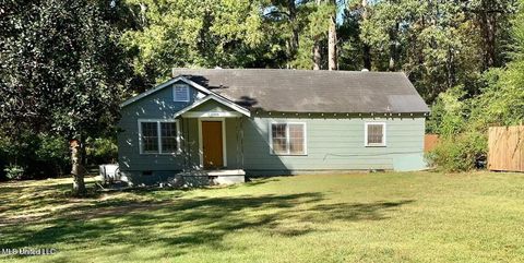 Single Family Residence in Jackson MS 2233 W Mcdowell Road.jpg