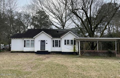 Single Family Residence in Jackson MS 267 W Leavell Woods Drive.jpg