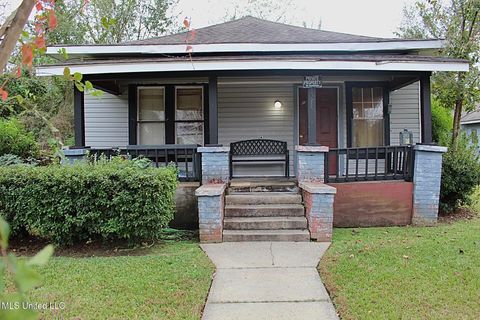 Single Family Residence in Hattiesburg MS 1215 Rebecca Avenue.jpg