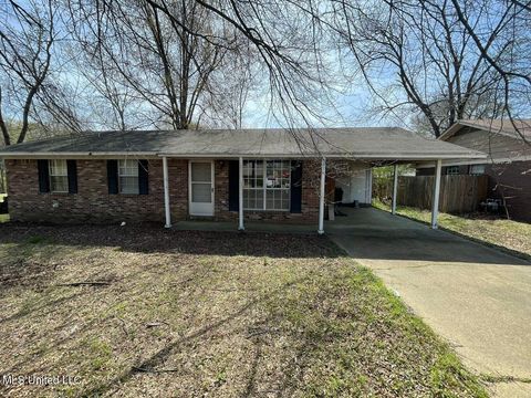 Single Family Residence in Horn Lake MS 5671 Chapel Hill Drive.jpg