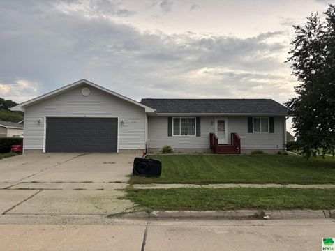 Single Family Residence in Vermillion SD 1523 Brandon Drive.jpg