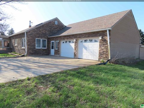 Single Family Residence in Dakota City NE 451 Hwy 35.jpg