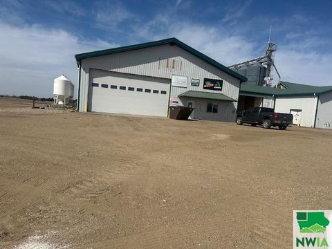 Warehouse in Centerville SD 30195 SD hwy 19.jpg