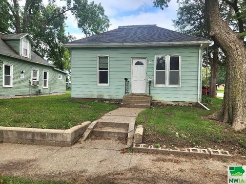 Single Family Residence in Vermillion SD 103 Franklin St.jpg