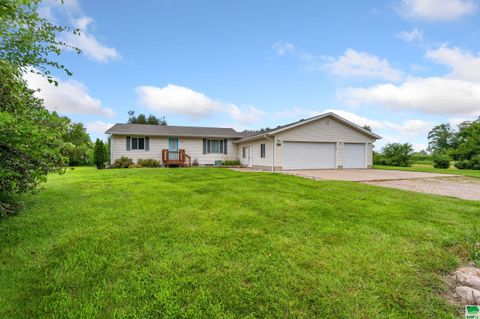 Single Family Residence in Vermillion SD 2410 E Main St.jpg