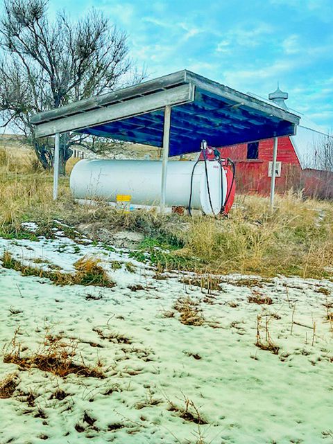 Farm in Garryowen MT 435 W Onion Creek Road 27.jpg