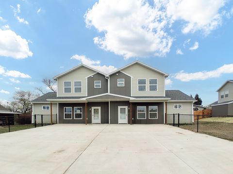 Townhouse in Rapid City SD 724 E Madison St.jpg