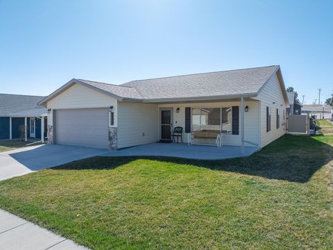 Single Family Residence in Summerset SD 6851 Mulberry Drive.jpg