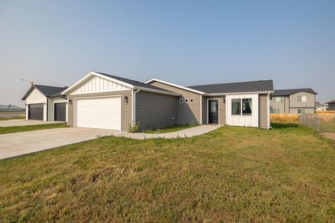 Single Family Residence in Box Elder SD 627 Bomber Way.jpg