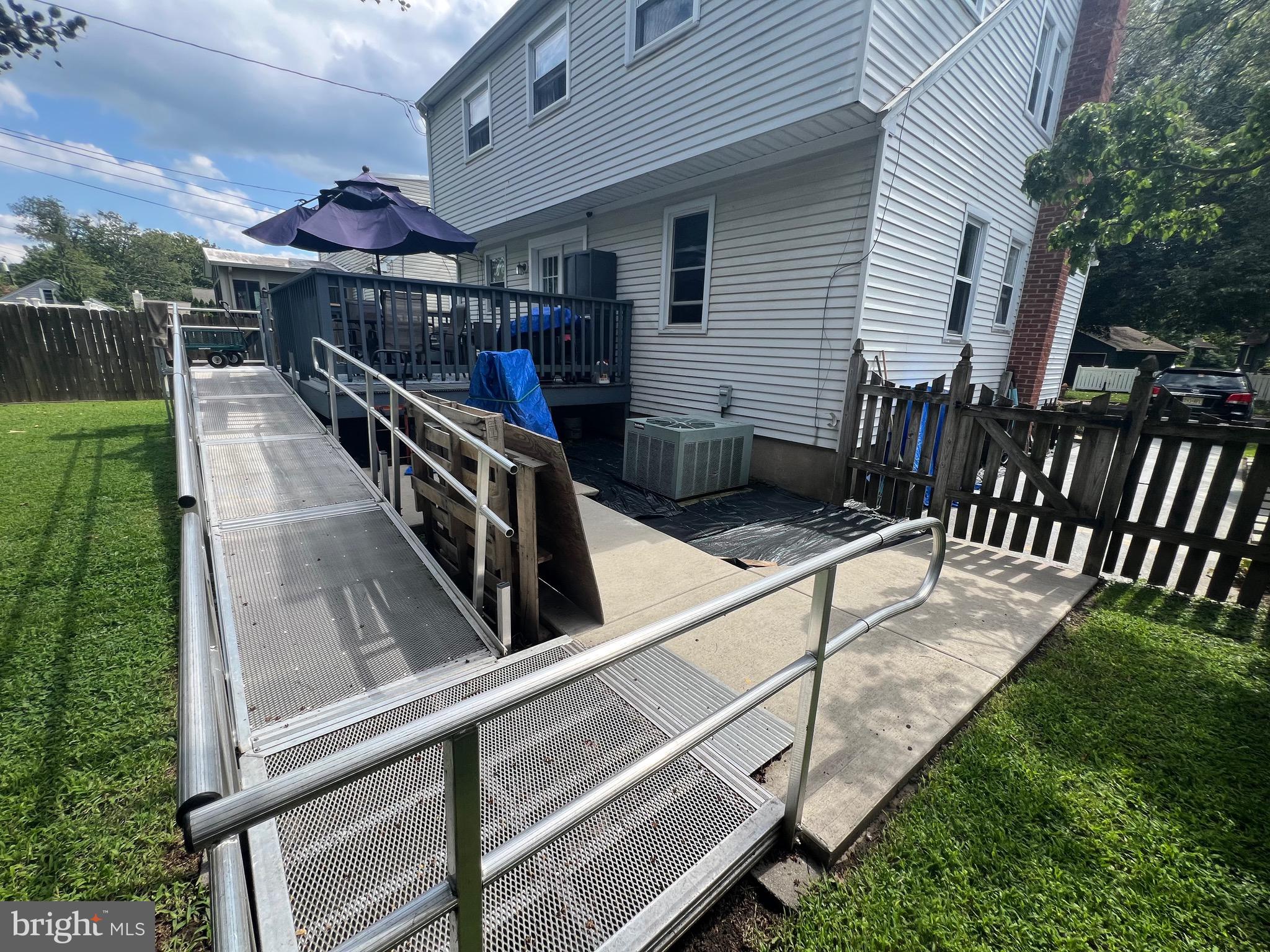 217 Elm Ave, Riverton, NJ 08077 photo