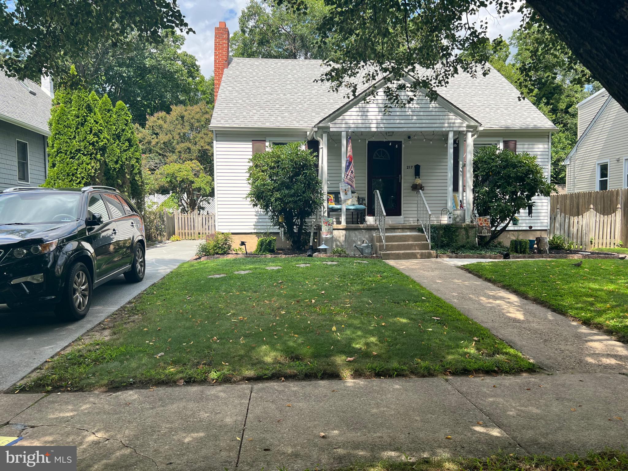 217 Elm Ave, Riverton, NJ 08077 photo