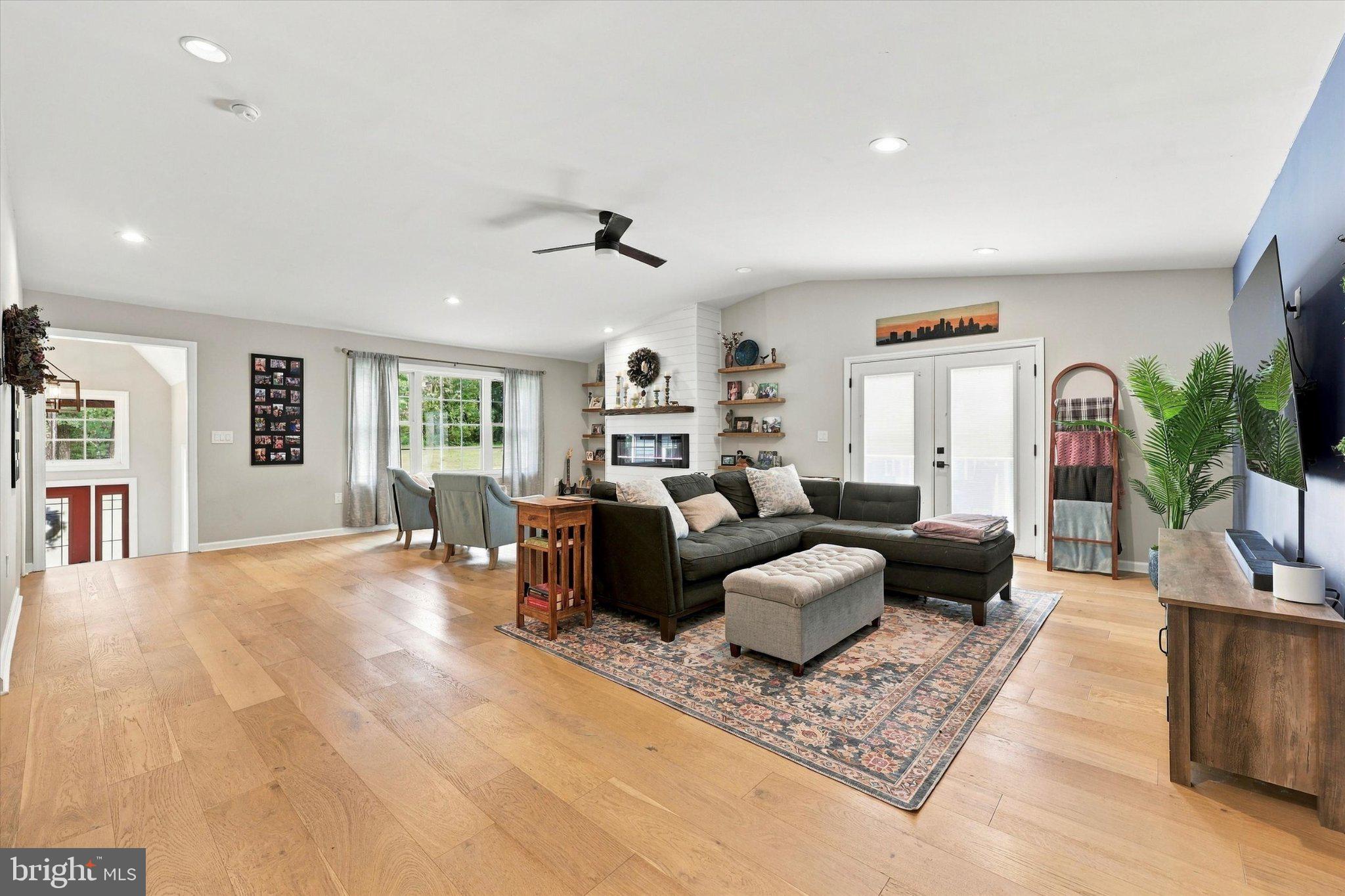 615 Fox Run Rd, Deptford, NJ 08096 photo