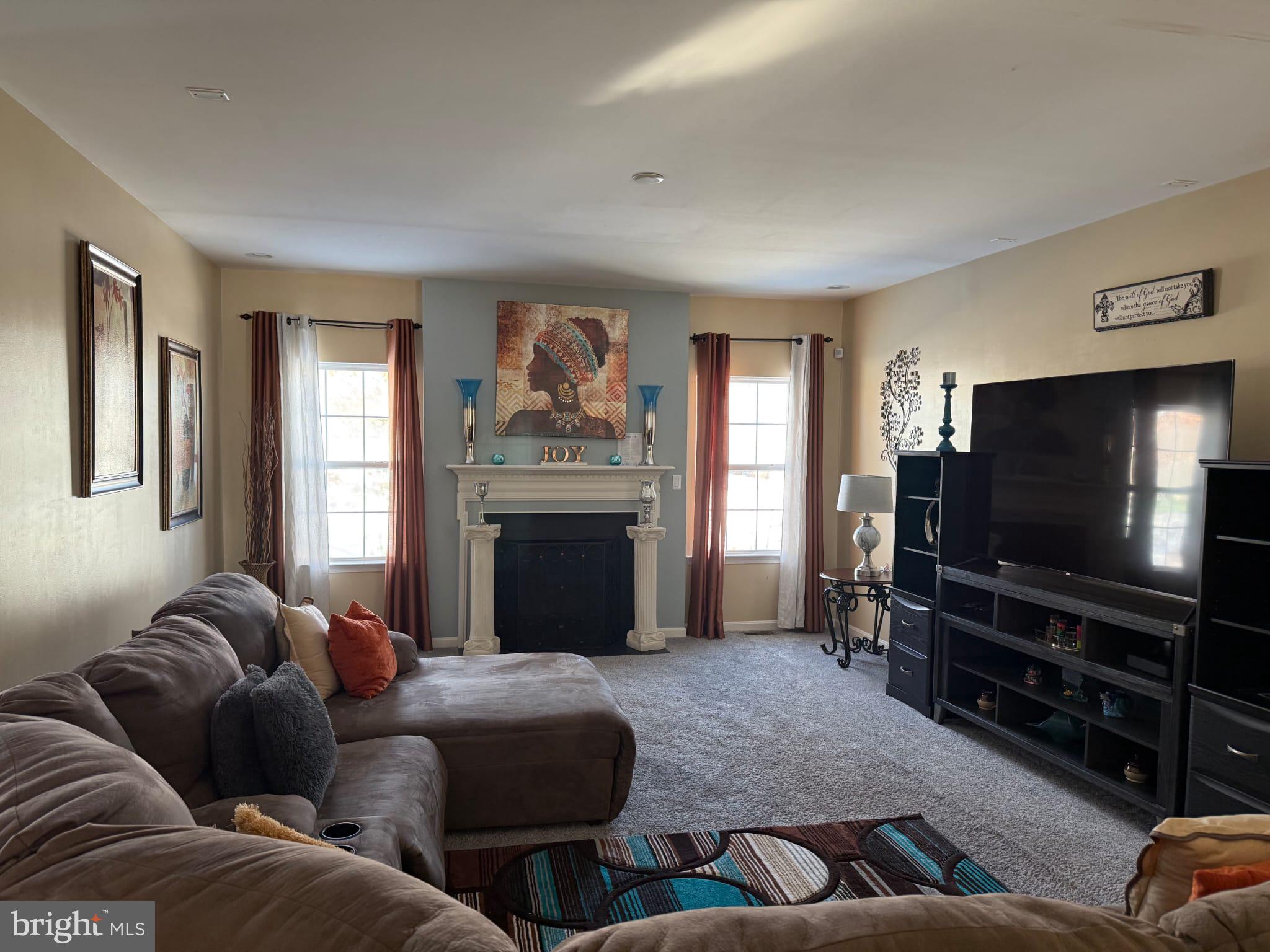 1037 Suffolk Dr, Williamstown, NJ 08094 photo