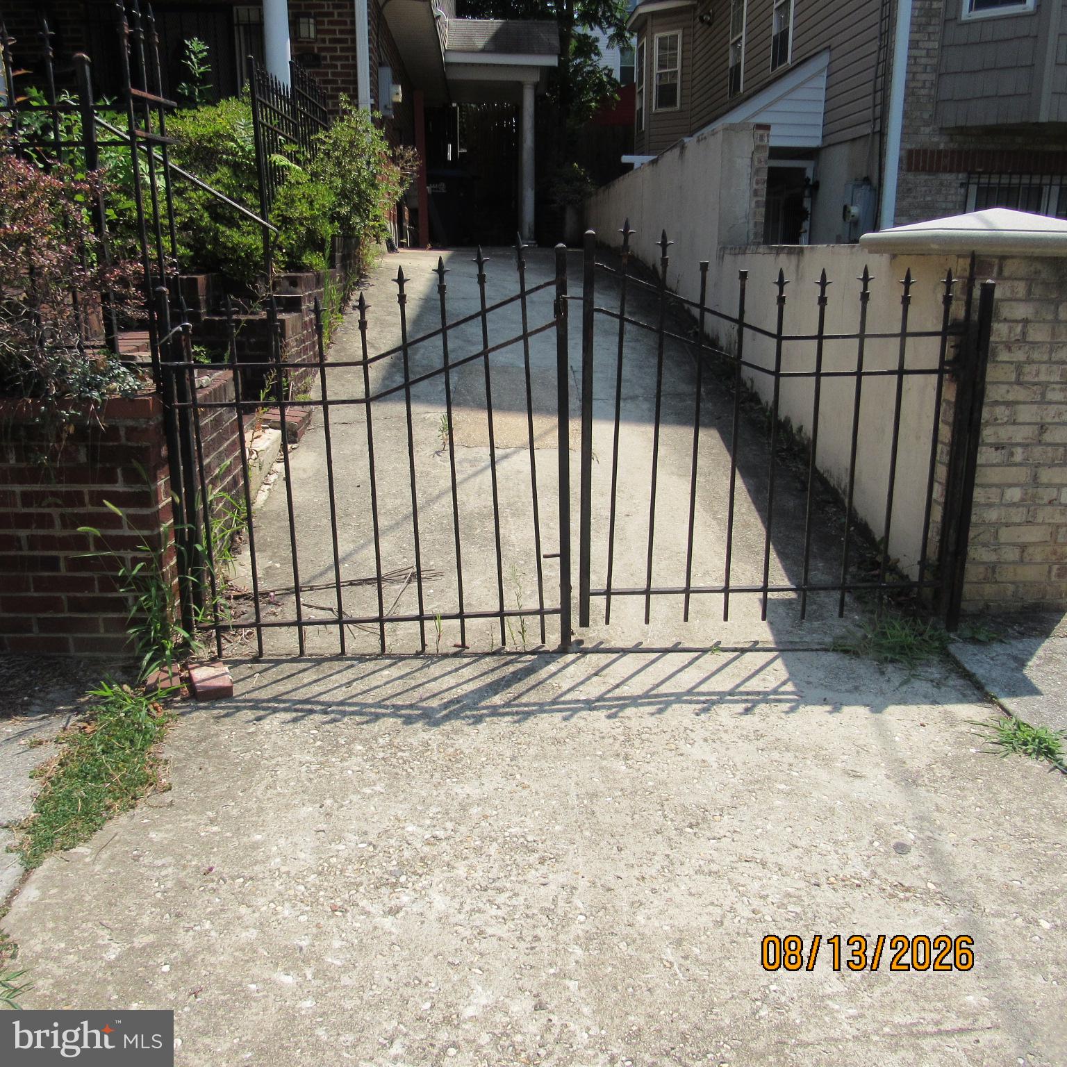 223 56th Pl, Washington, DC 20019 photo