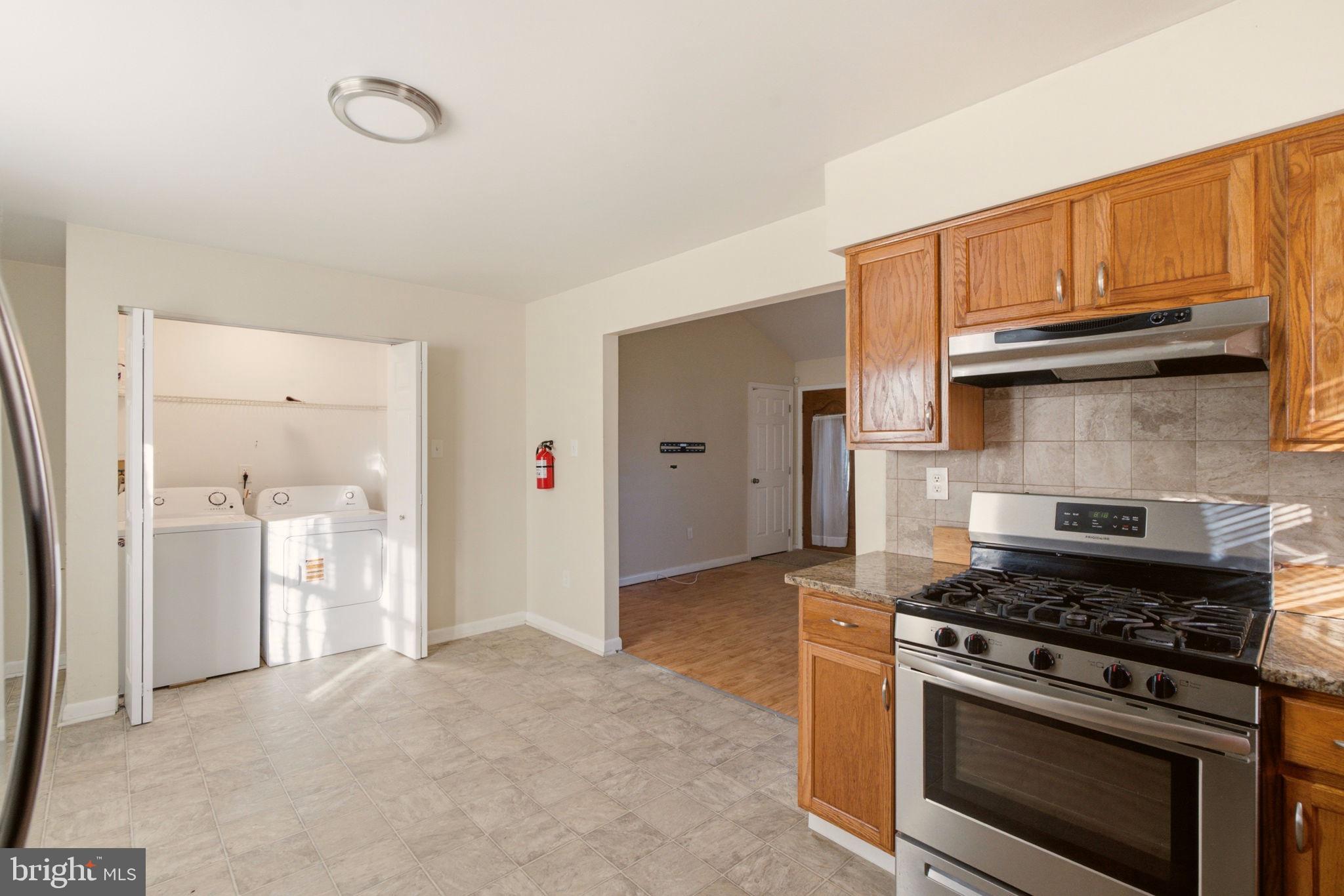 9 S Norman Ave, Penns Grove, NJ 08069 photo
