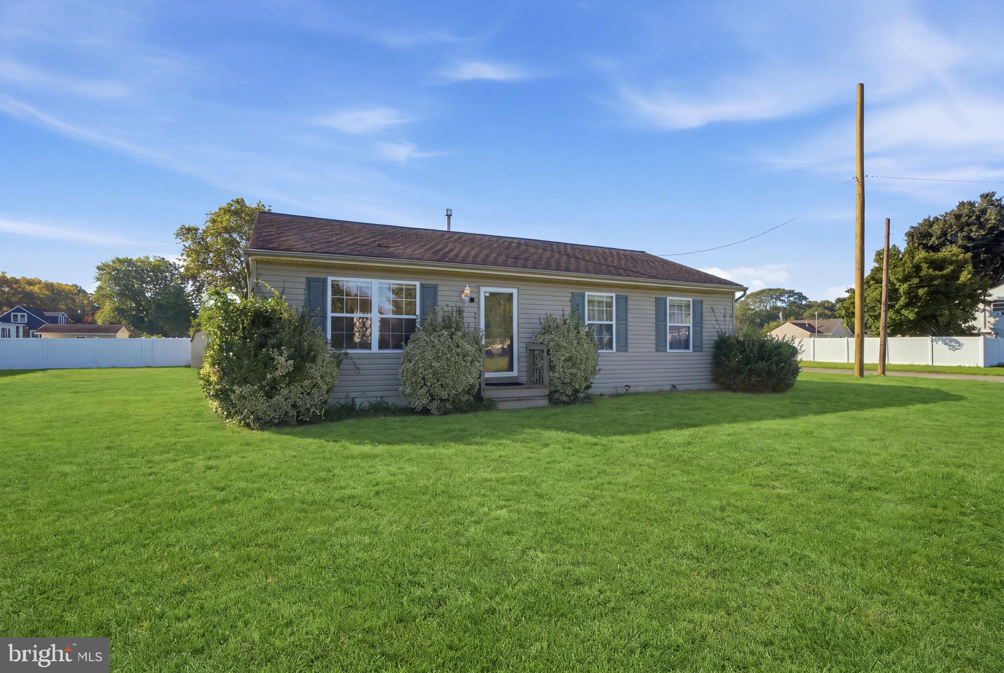 9 S Norman Ave, Penns Grove, NJ 08069 photo