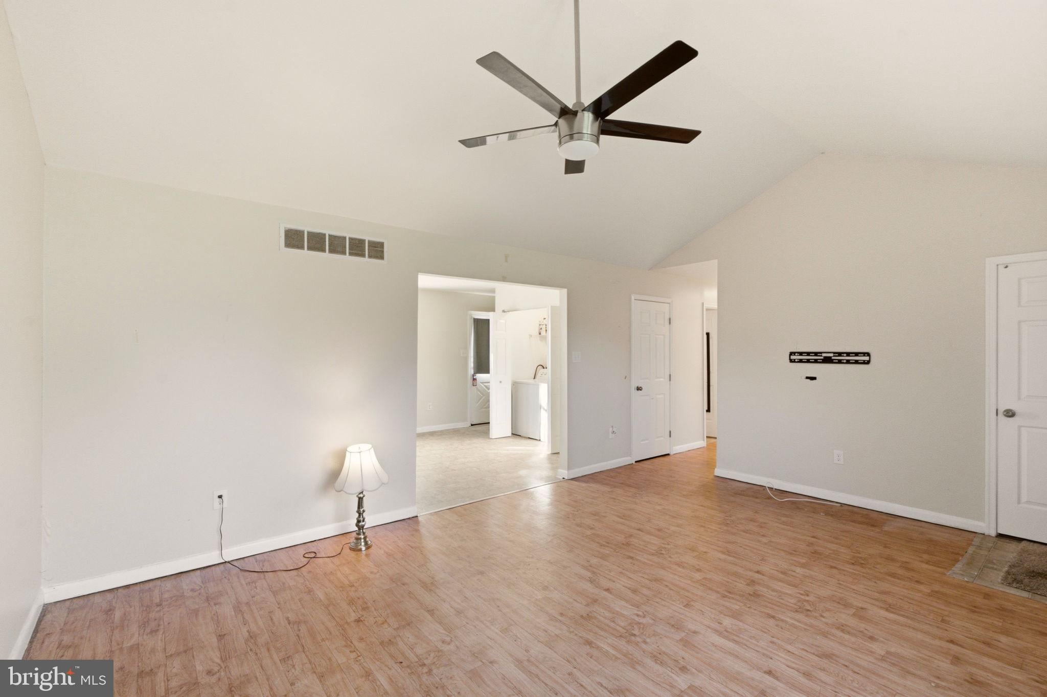 9 S Norman Ave, Penns Grove, NJ 08069 photo