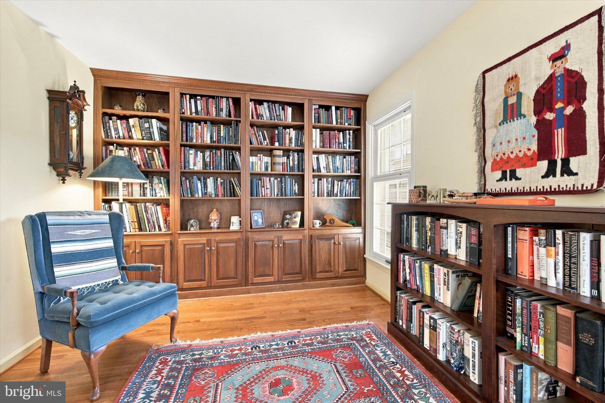 10 Manor Ln, Phoenixville, PA 19460 photo