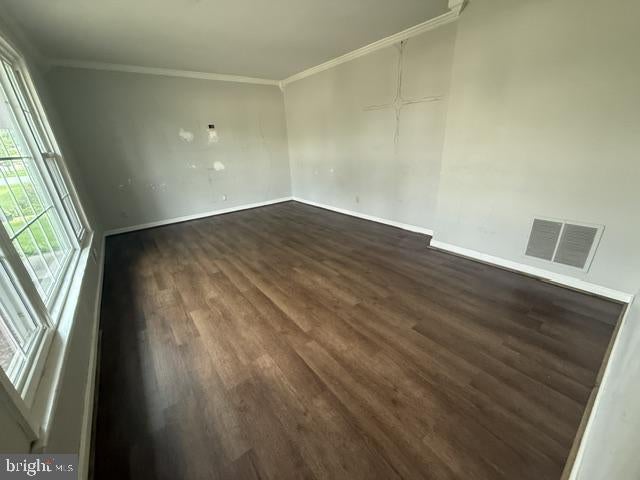1409 Tieman Dr, Glen Burnie, MD 21061 photo