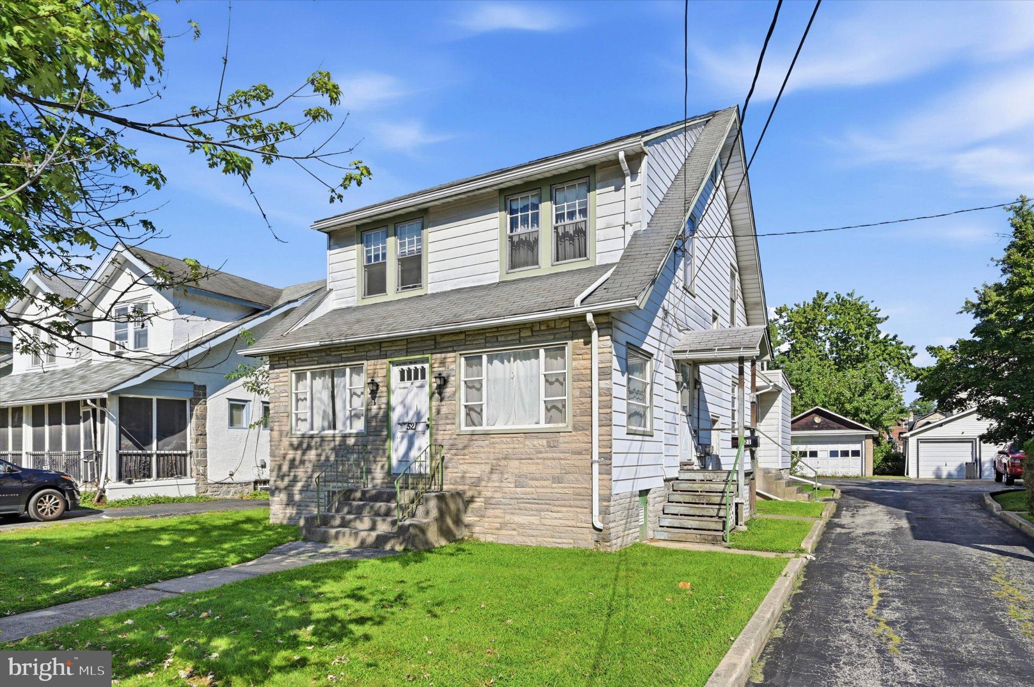 521 10th Ave, Prospect Park, PA 19076