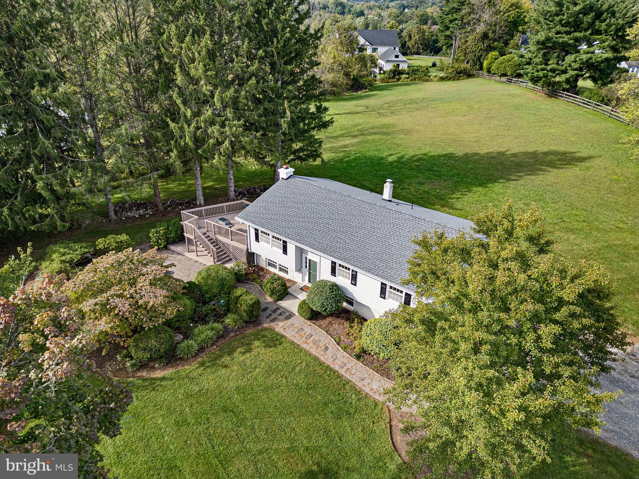 1632 Clearview Dr, Chester Springs, PA 19425 photo