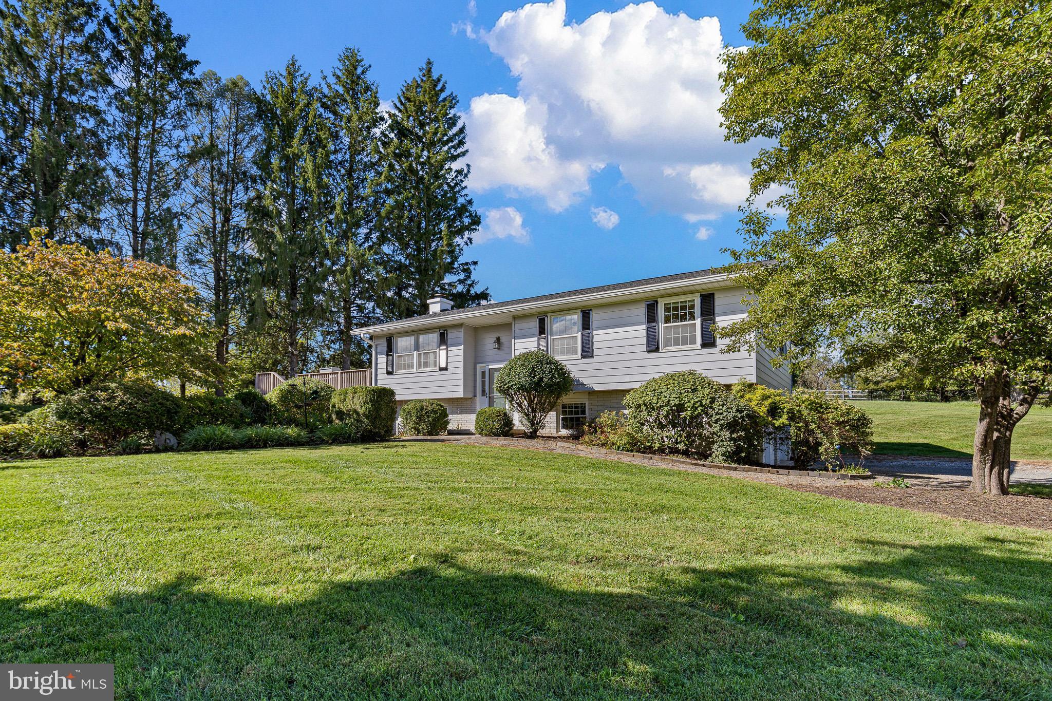 1632 Clearview Dr, Chester Springs, PA 19425 photo
