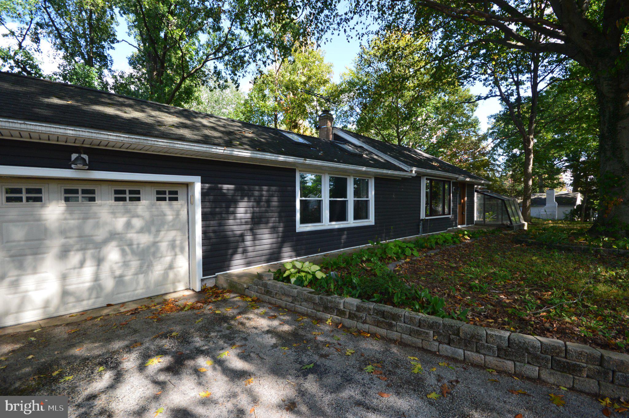 435 N Five Points Rd, West Chester, PA 19380 photo