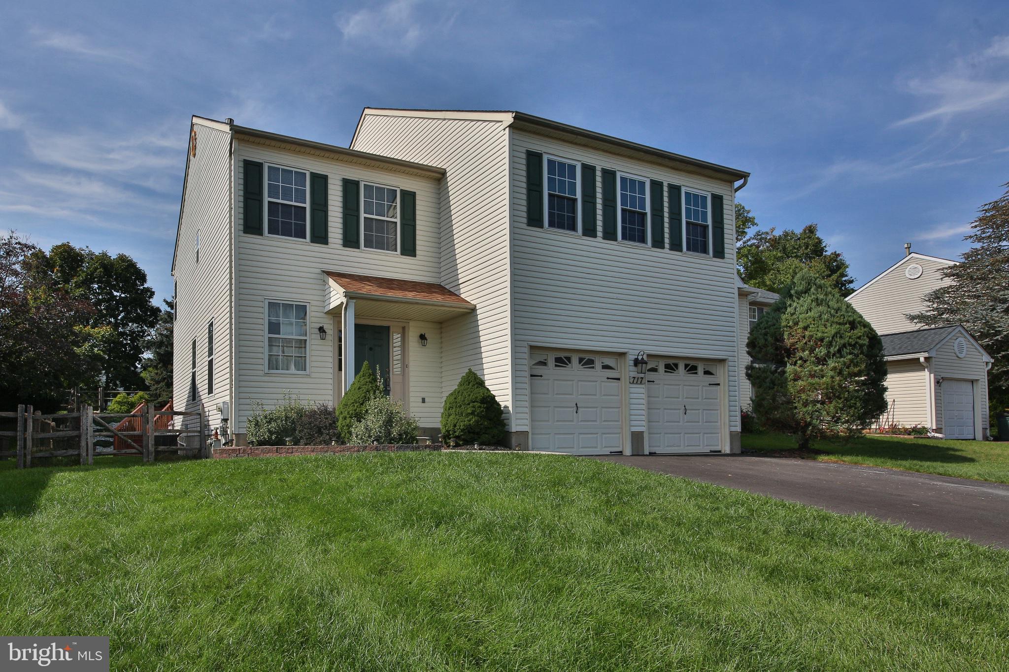 717 Queen Cir, Collegeville, PA 19426