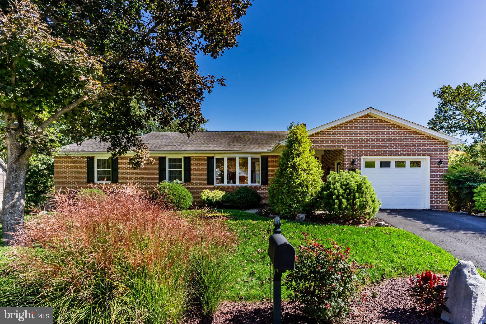 5269 Terrace Rd, Mechanicsburg, PA 17050
