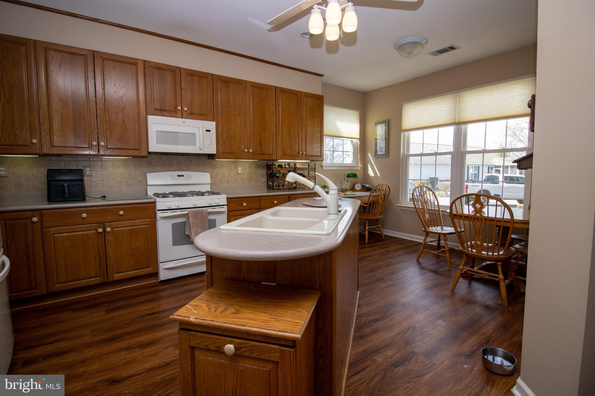 803 W Fox Hound Chase, Glen Mills, PA 19342 photo