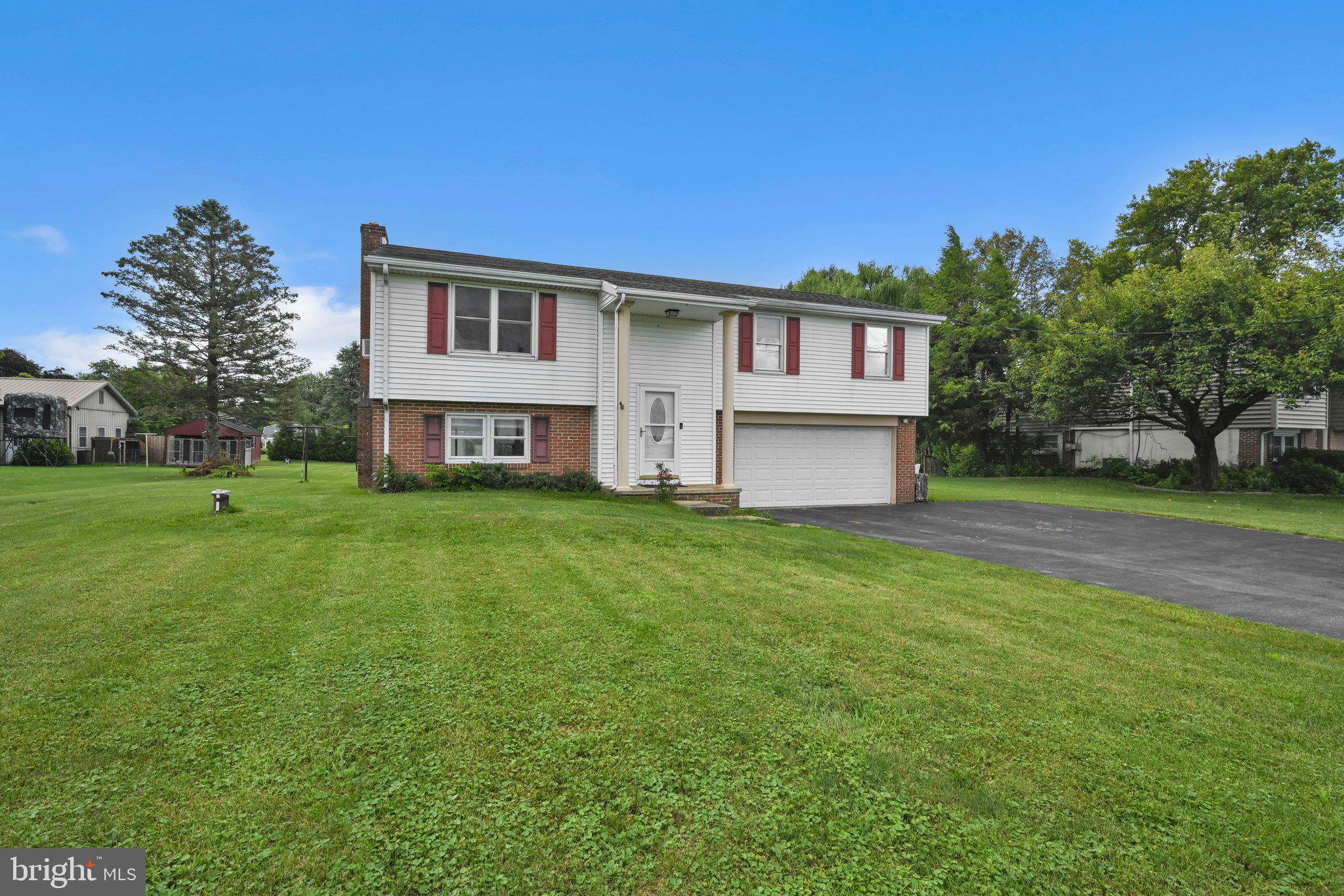 729 Lititz Rd, Manheim, PA 17545 photo